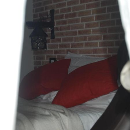 Bed and Breakfast Domus Florio - Humanitas Rozzano Pieve Emanuele Exterior foto