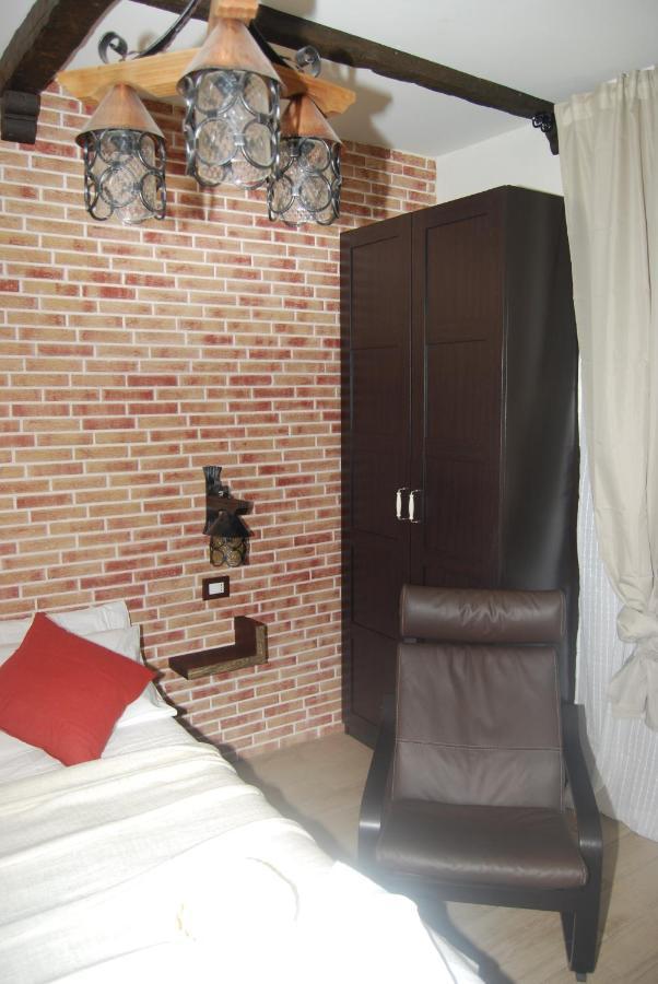 Bed and Breakfast Domus Florio - Humanitas Rozzano Pieve Emanuele Exterior foto