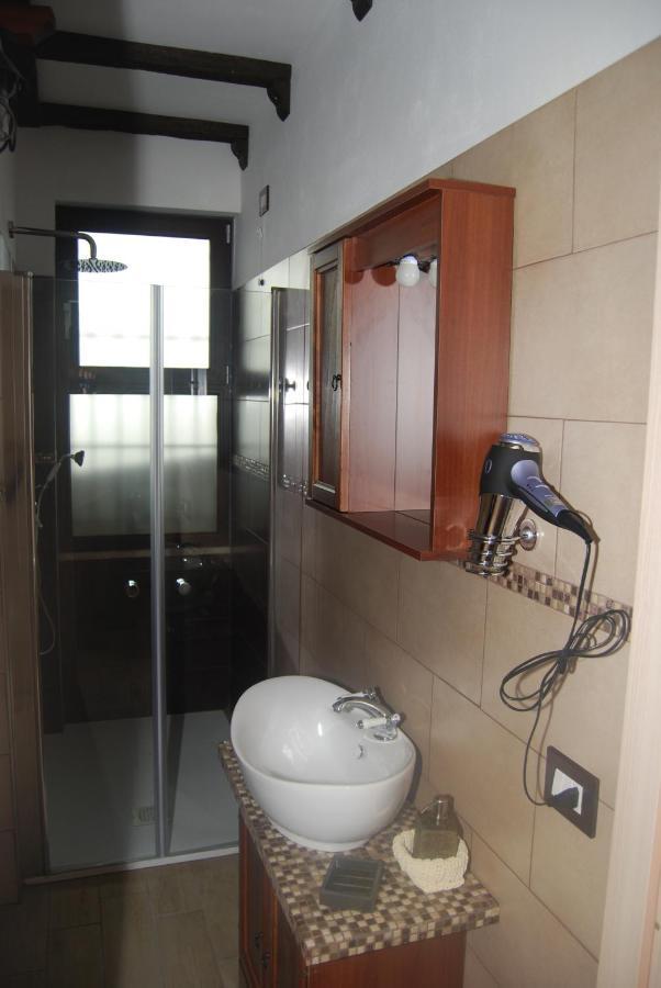 Bed and Breakfast Domus Florio - Humanitas Rozzano Pieve Emanuele Exterior foto