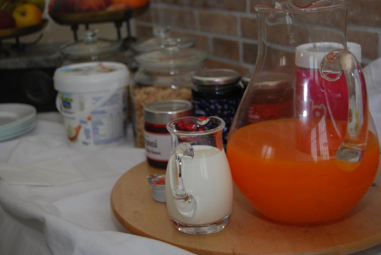 Bed and Breakfast Domus Florio - Humanitas Rozzano Pieve Emanuele Exterior foto