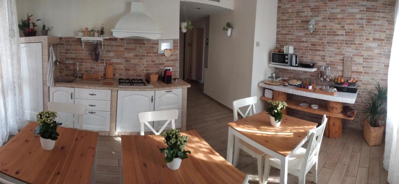 Bed and Breakfast Domus Florio - Humanitas Rozzano Pieve Emanuele Exterior foto