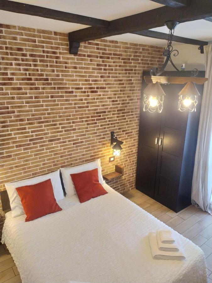 Bed and Breakfast Domus Florio - Humanitas Rozzano Pieve Emanuele Exterior foto